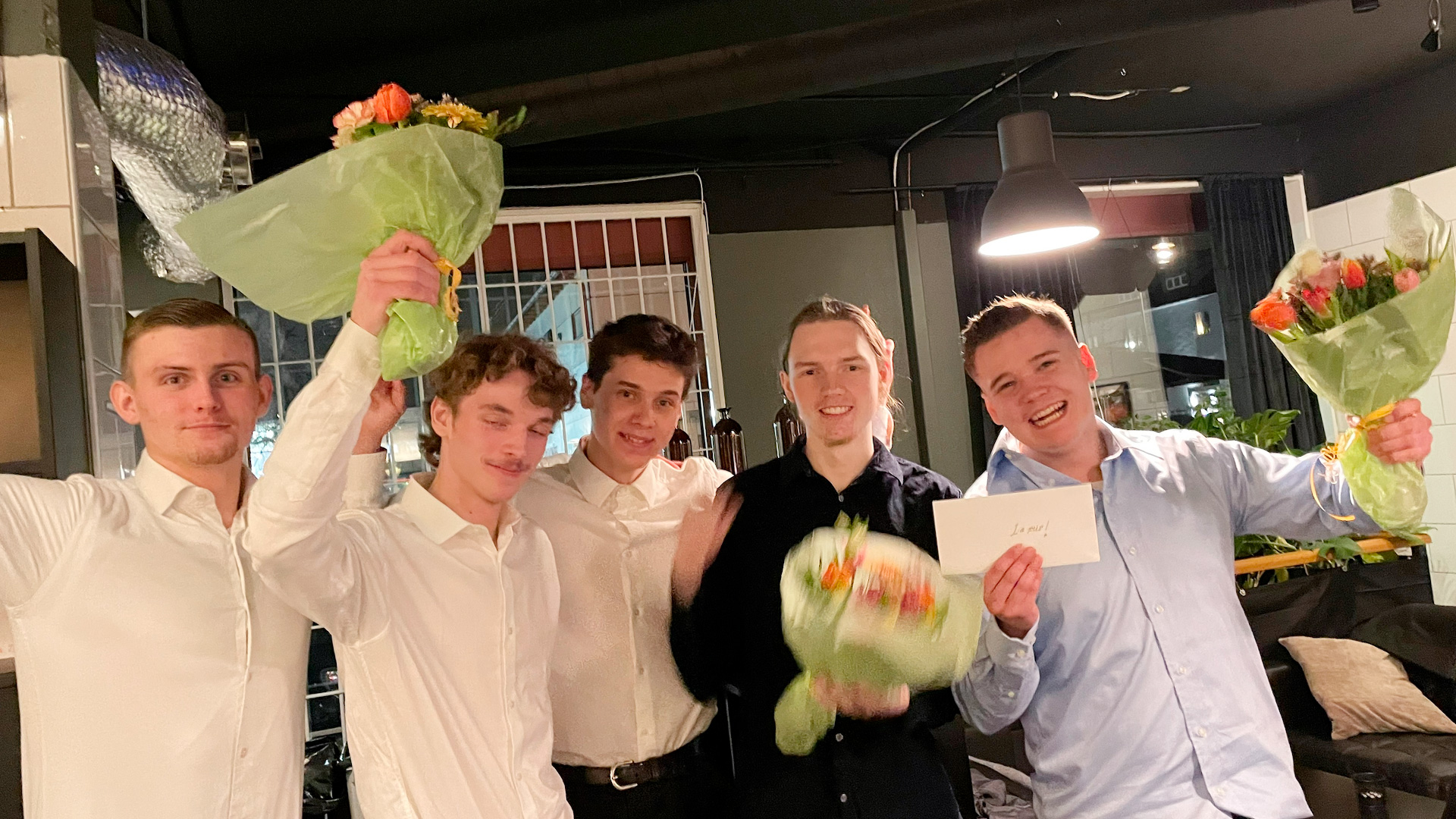 Glada UF-företagare efter prisutdelningen på Företagarnas årsmöte.