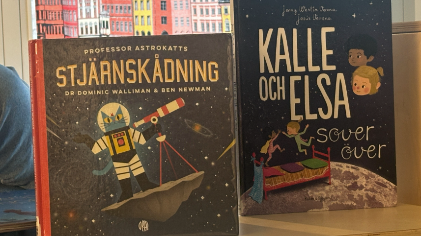 Pedagogerna har tagit hjälp av Partille Bibliotek för att låna böcker kopplat till Rymdtemat. 