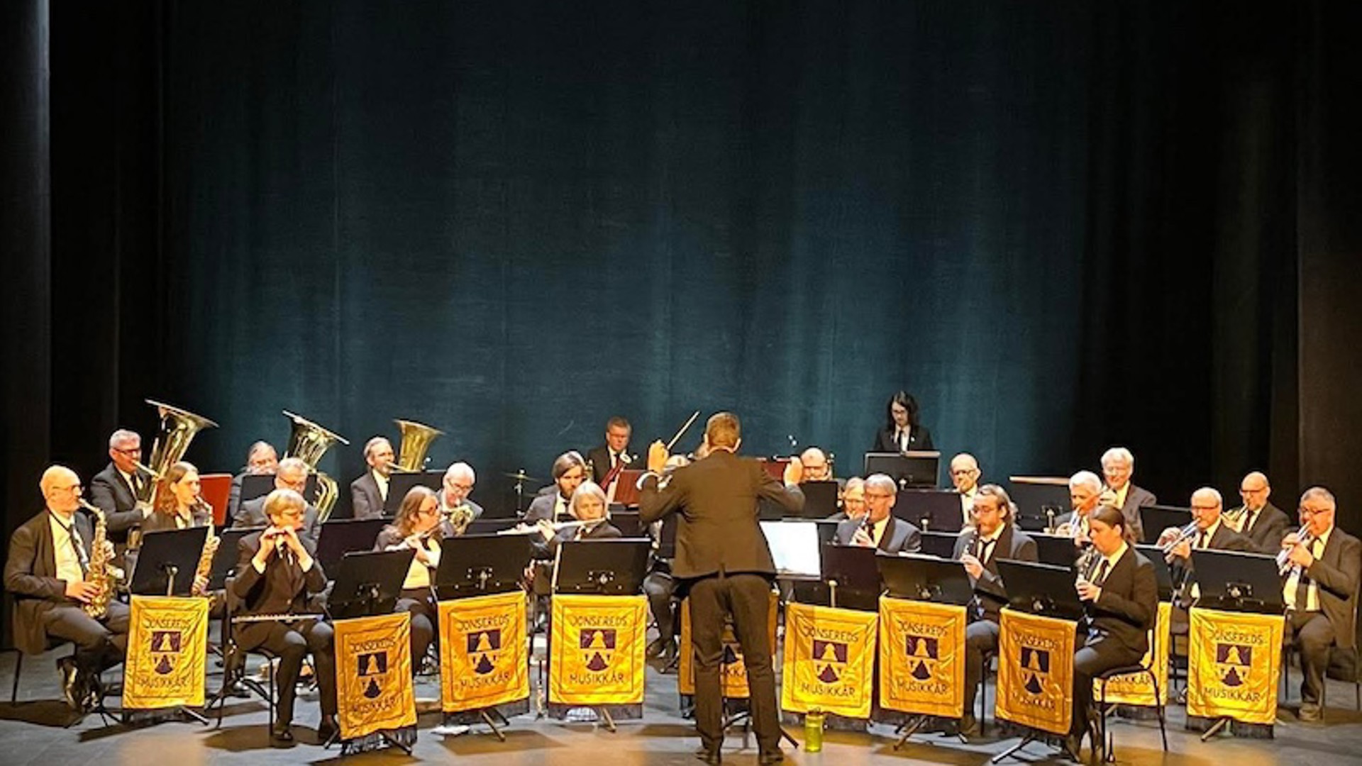 Scenbild från en konsert med Jonsereds Musikkår.